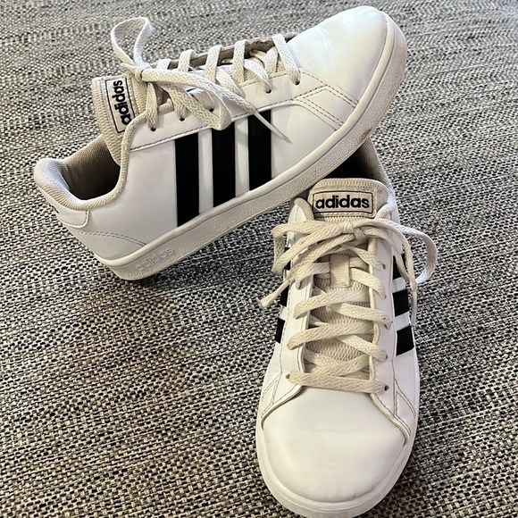 Adidas SHOES - Picture 2 of 10